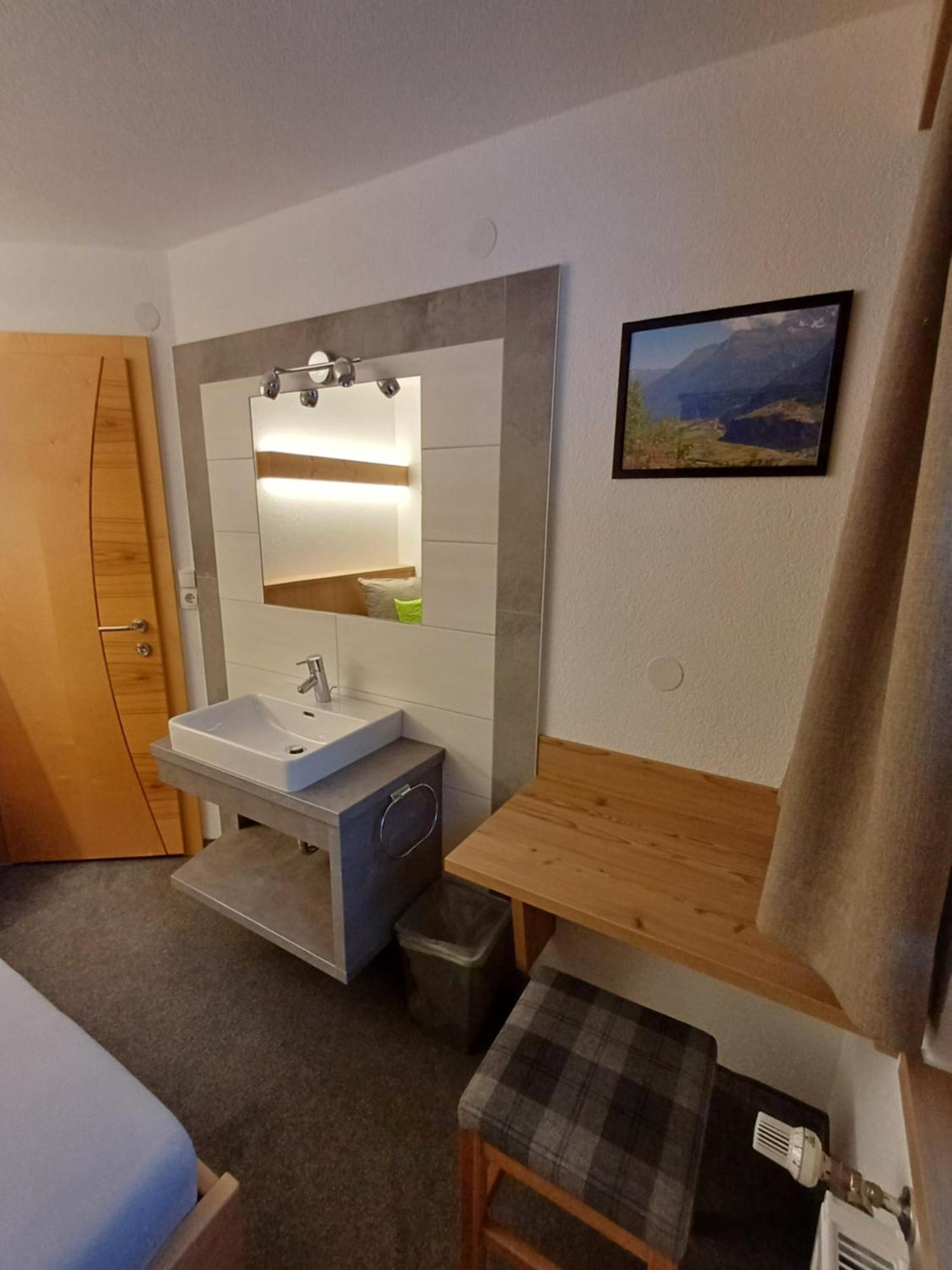 Ferienwohnung Haus Helene Prantl Längenfeld Exterior foto