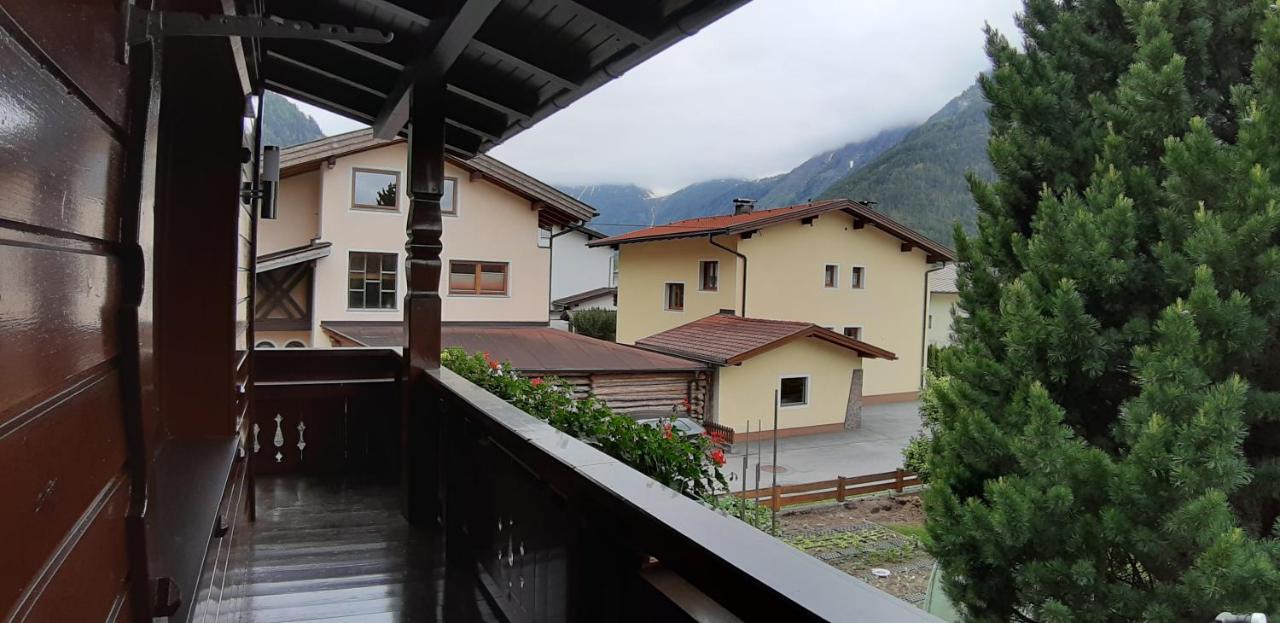 Ferienwohnung Haus Helene Prantl Längenfeld Exterior foto